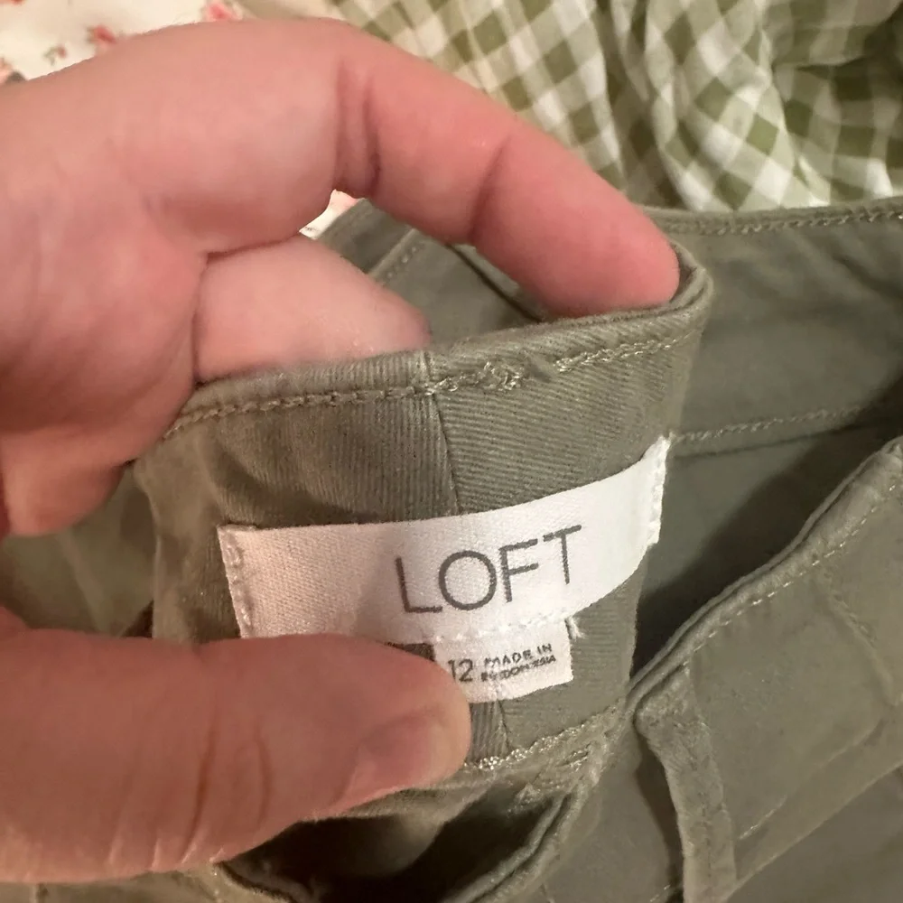 LOFT Women’s Wide Leg Olive Olive Green Chino Pants Size 12 - Picture 5 of 5